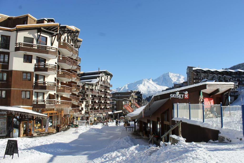 Appartement La Tania 2 Pieces Garage Dans Chalet Pied Pistes Eksteriør billede